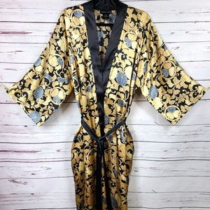 Metropolitan Museum of Art Satin Robe